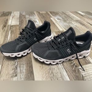 Women’s Black On Cloud Cloudswift